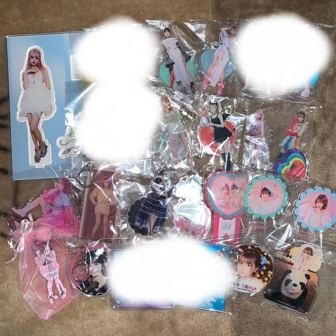 femmefatale アクスタ