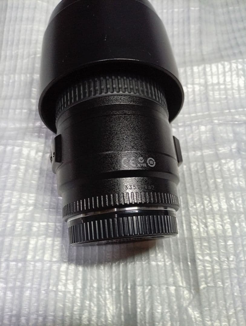 CANON EF70-300m 1:4-5.6 IS USM ズームレンズ
