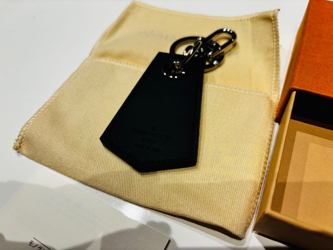 Louis Vuitton レザーキーケース アンシャッペ ダミエ グラフィット