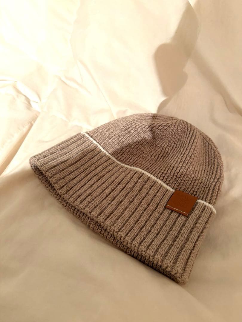LOEWE アナグラム　ロゴ　レザービーニー　ニット帽