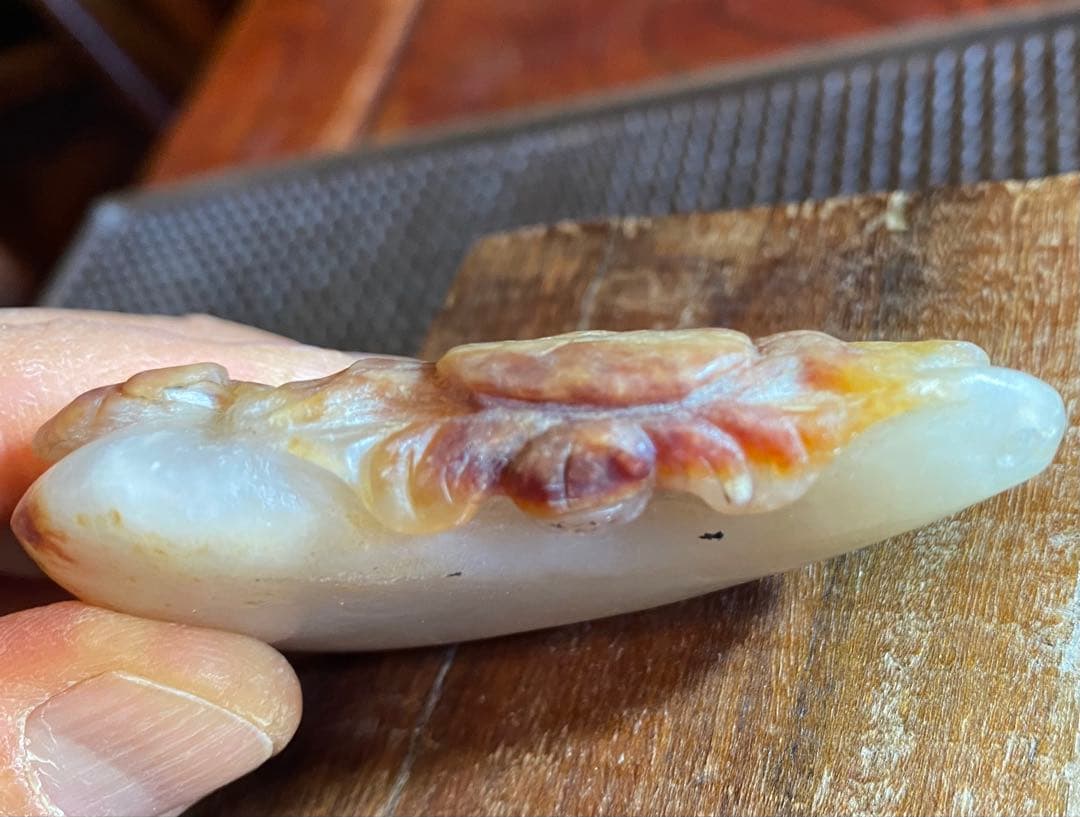 古和田玉　蟹と子孫・銭　吉祥彫刻　細密細工 天然素材　ヴィンテージレア 台湾茶器