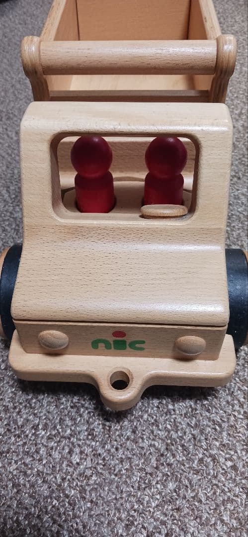 ニック はたらくくるま ダンプカー 木製 ドイツ