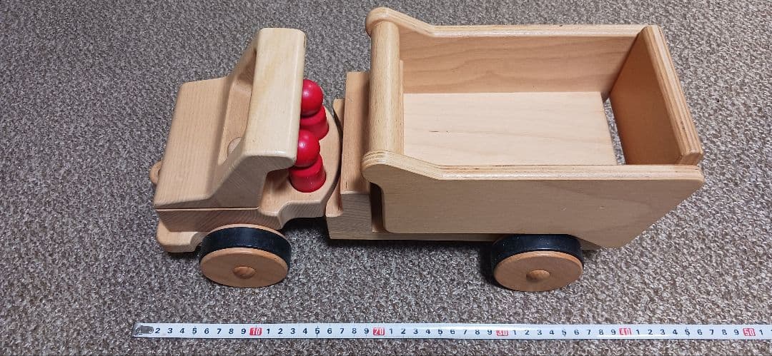 ニック はたらくくるま ダンプカー 木製 ドイツ