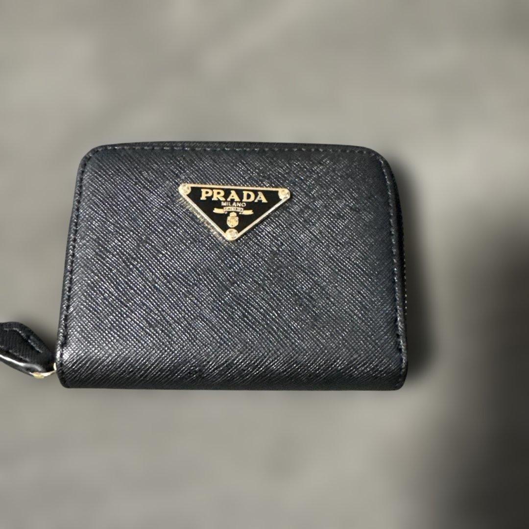 PRADA ブラック レザー ケース最終値下げ！早い者勝ちです‼️