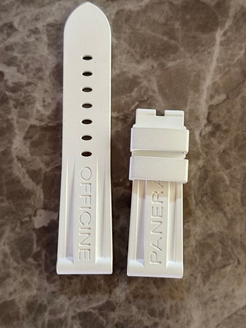 PANERAI OFFICINE ホワイトラバーベルト
