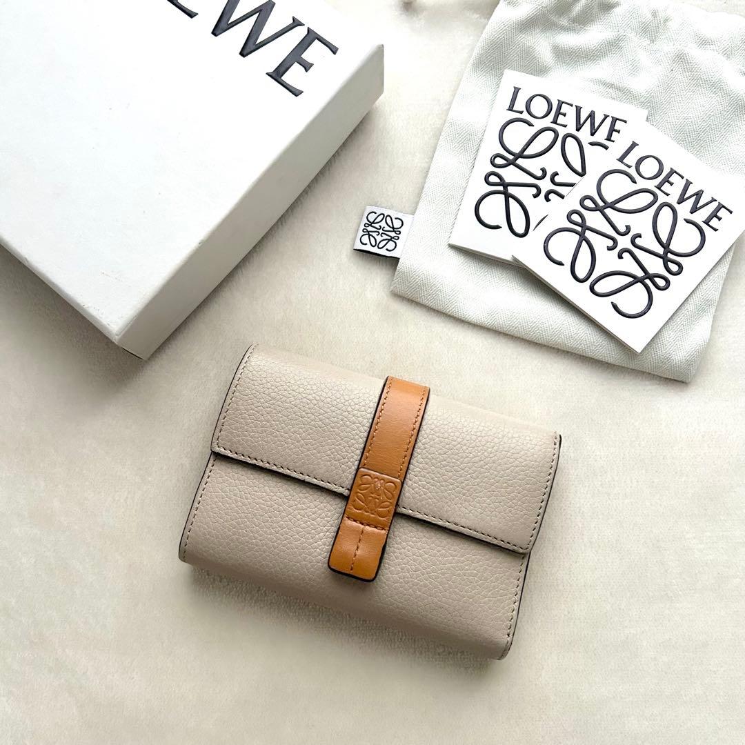 LOEWE ロエベ 三つ折り財布 コンパクトウォレット アナグラム レザー