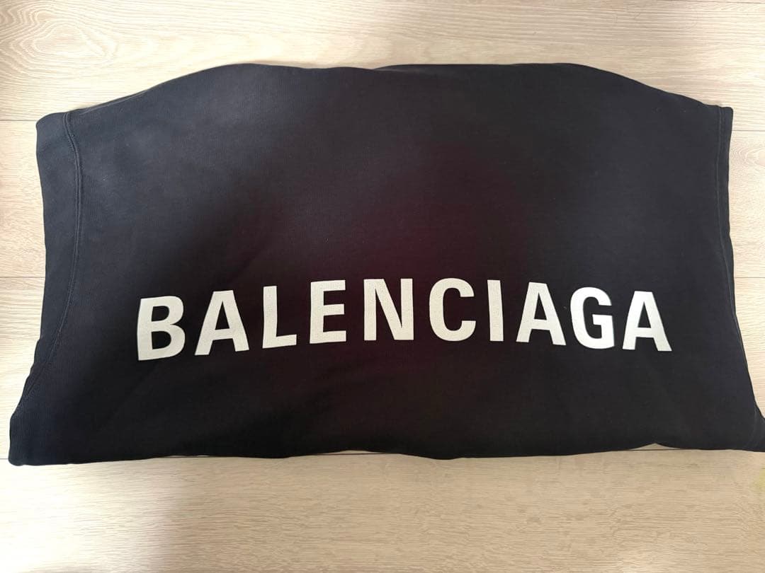 BALENCIAGA バレンシアガ　ブラック フード付きパーカー