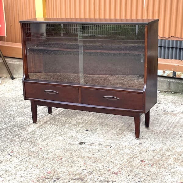 イギリスビンテージ　ガラスキャビネット　ブックシェルフ　サイドボード