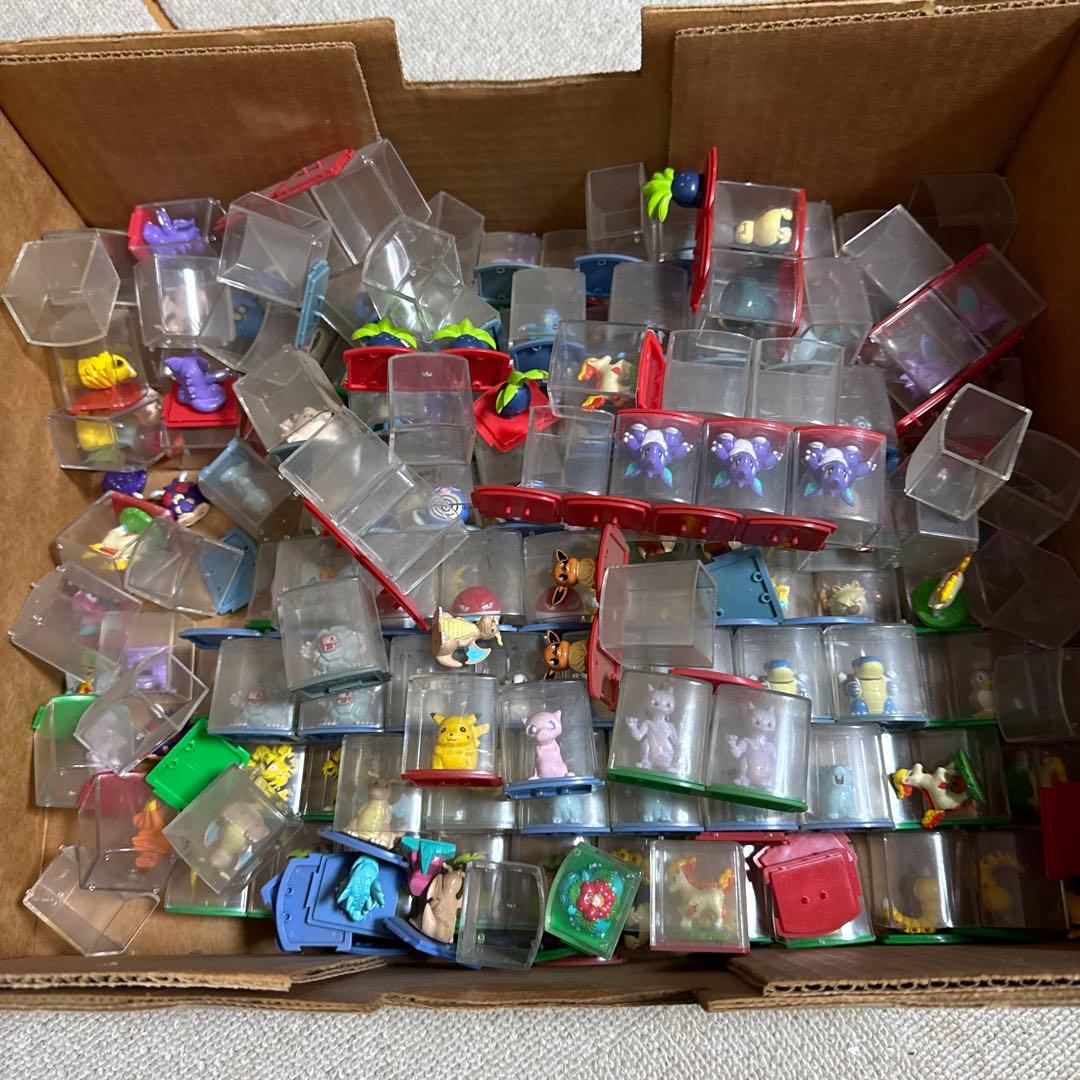 こ*る様 ケース入りコレクション　ポケモン　フィギュア