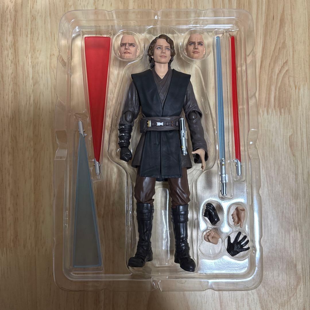 アナキンスカイウォーカー　スターウォーズ　shフィギュアーツ　アソーカ