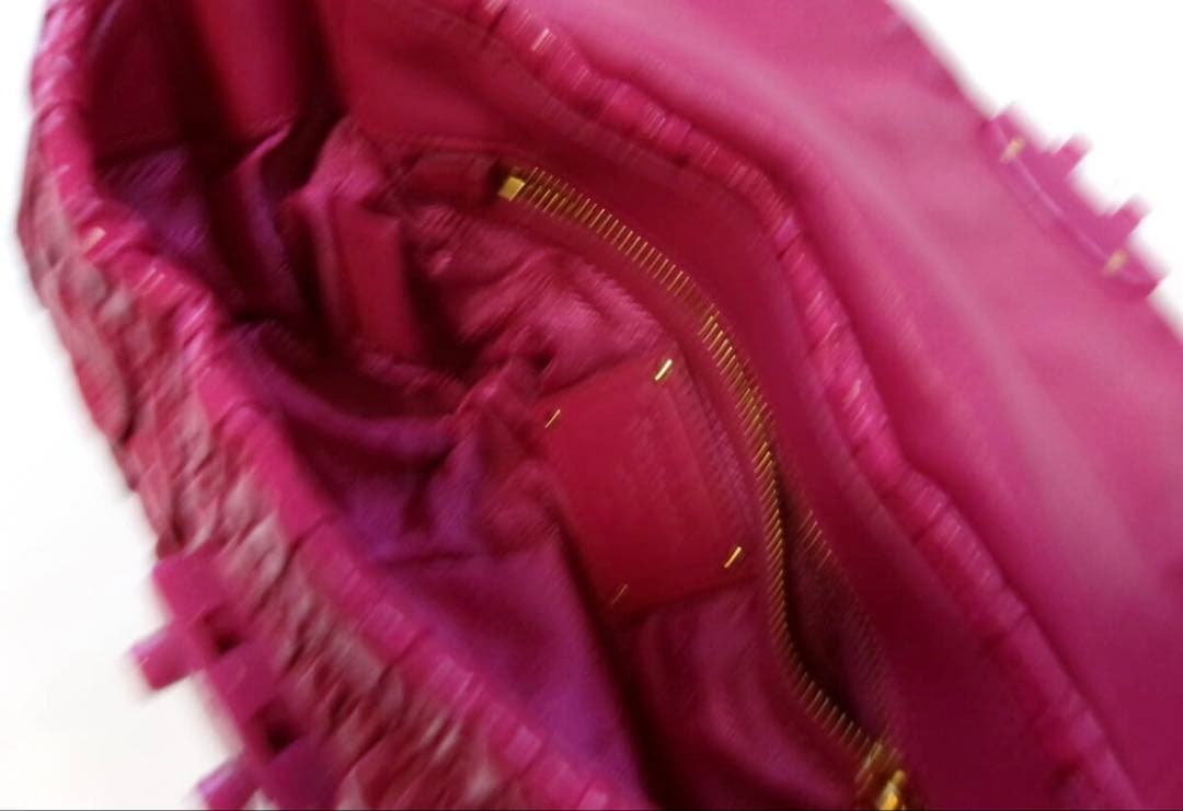 美品 プラPRADA パテントレザー プラスチックチェーン ショルダーバッグ