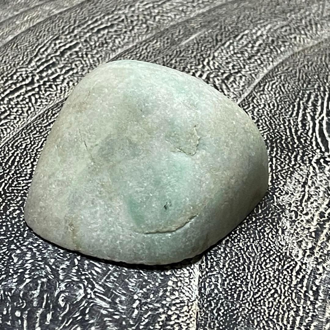 国産　糸魚川翡翠 翡翠 58.4ｇ 原石 ヒスイ ひすい 糸魚川翡翠