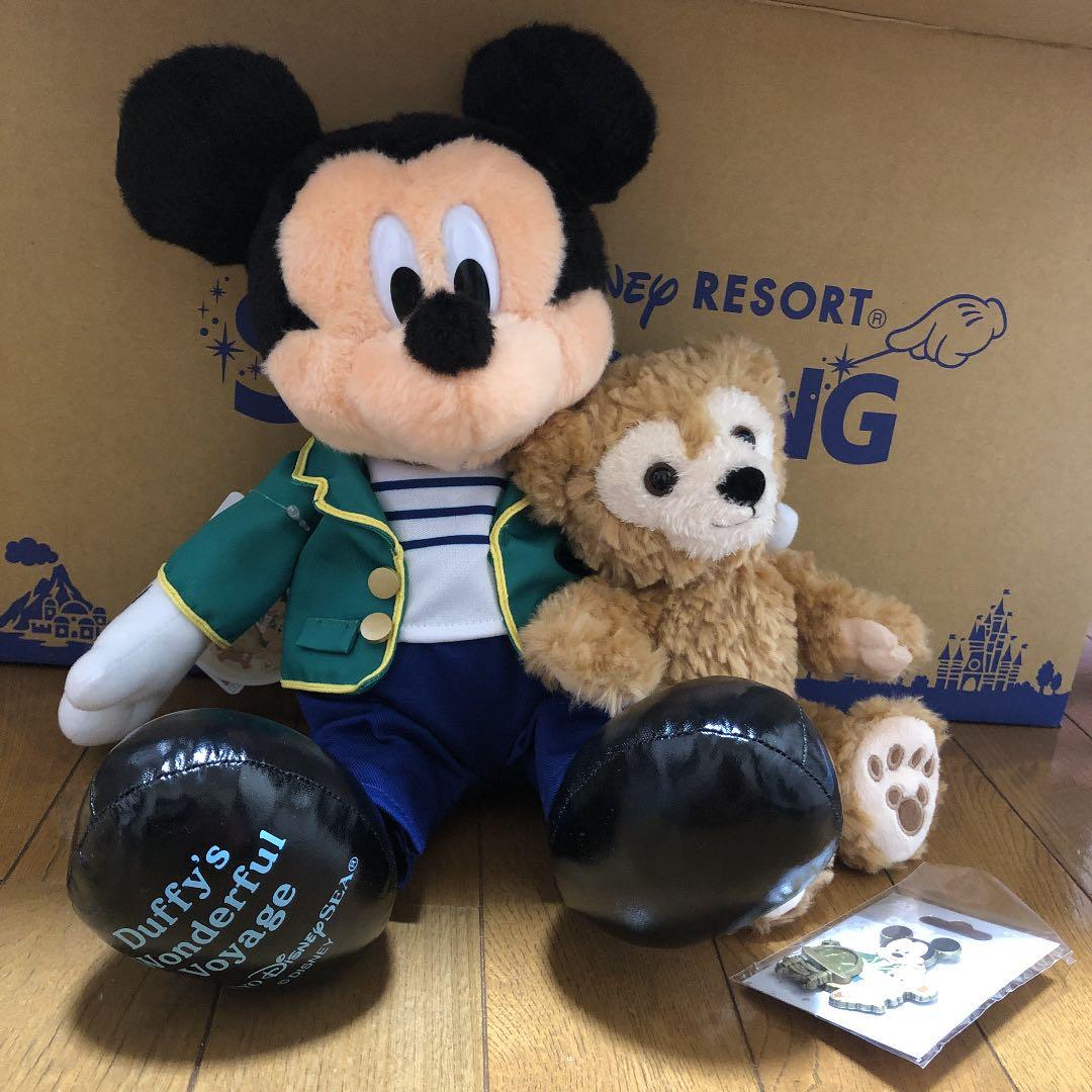 ぬいぐるみ・ピンバッジ　ダッフィー ワンダフルヴォヤッジ