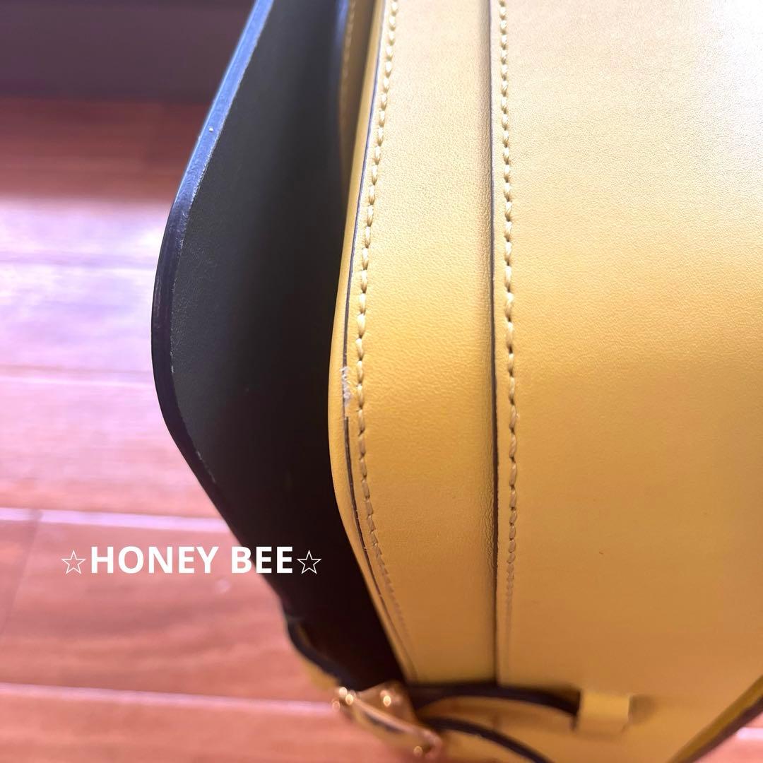 Burberryレザーショルダーバッグバーバリーサッチェルクロスボディバッグ