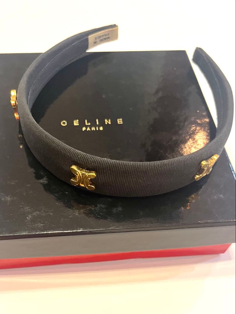 セリーヌ☆カチューシャ　トリオンフ　 ロゴ　リボン　ヘアバンド　ヴィンテージ黒