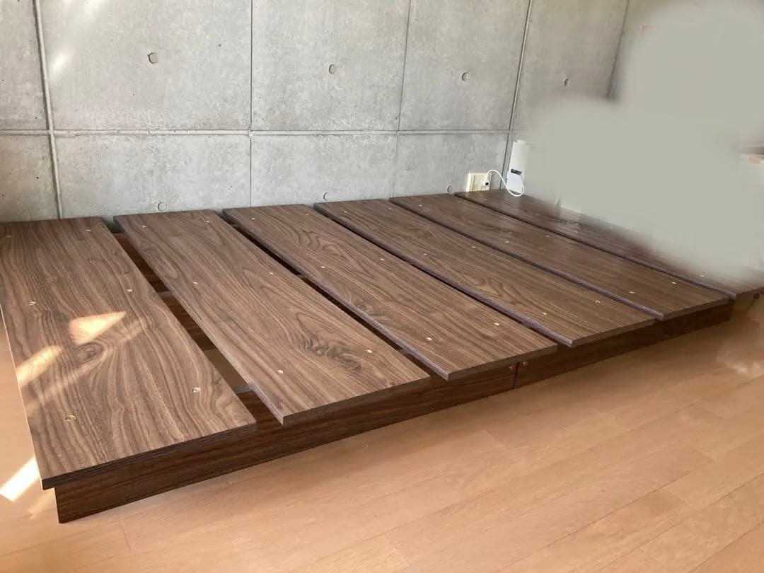 キンタ　Lowya ベッドフレーム　シングル　ウォルナット　小田原受け渡し