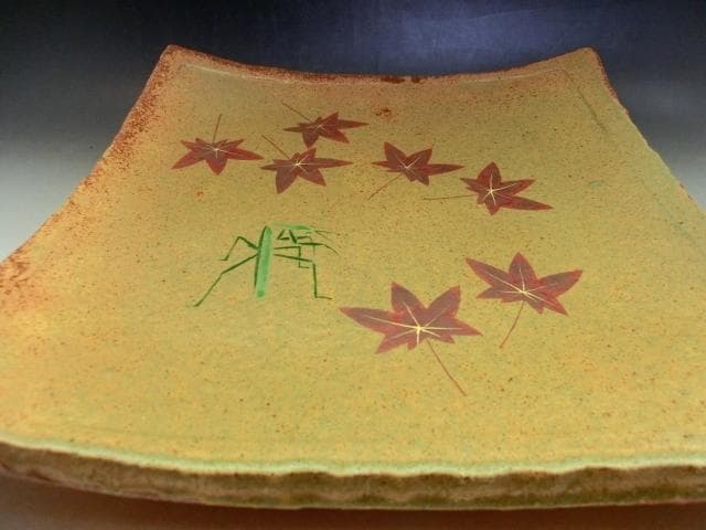 皿■蟷螂【番浦史郎】ばんうらしろう カマキリ 楓 飾り皿 料理皿 京焼 土物■