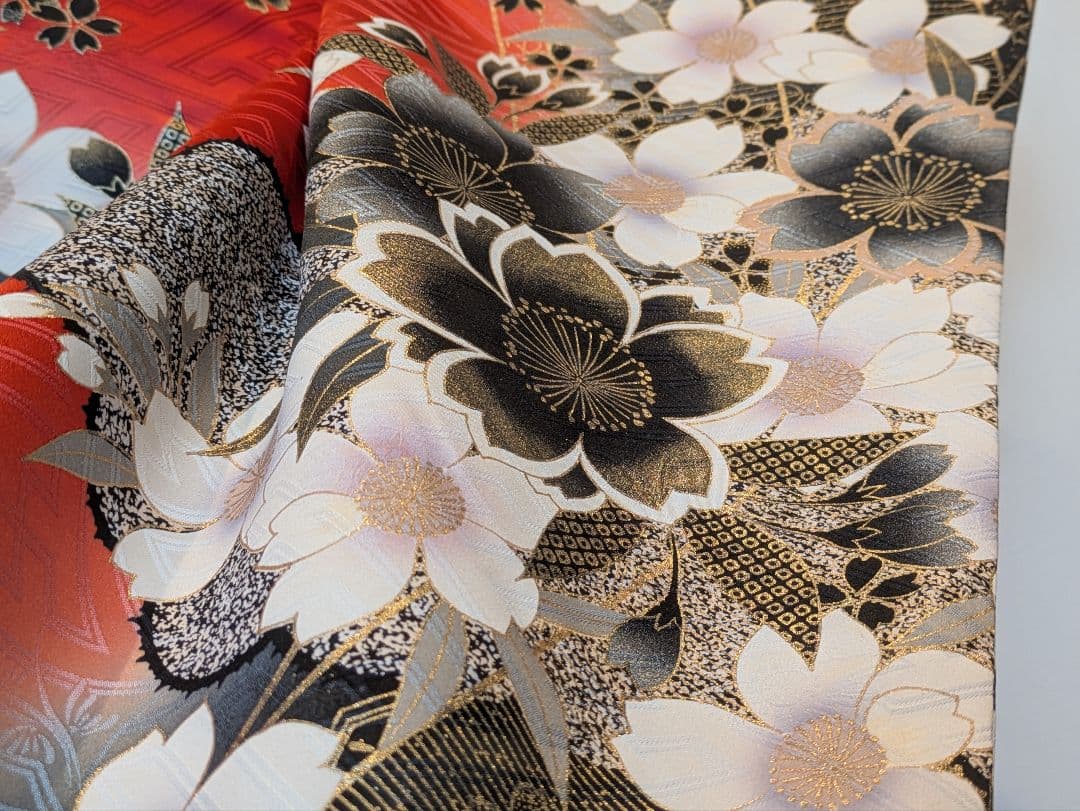 振袖フルセット 身丈162裄65.5 豪華振袖 金彩 赤 黒 逸品 成人式