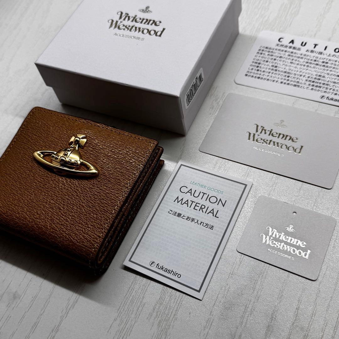 お値下げしました◆箱入りヴィヴィアンウエストウッド 二つ折り財布