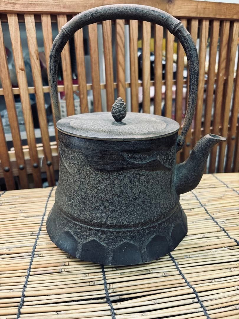 ＡＴー９５ 20万円物 最高品の 南部鉄瓶 鶴亀 メチャ安大安売り