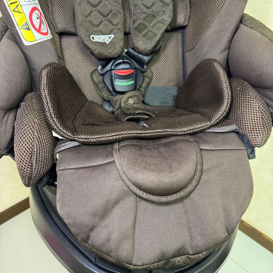 アップリカ フラディアグロウ ISOFIX ブラウン　チャイルドシート