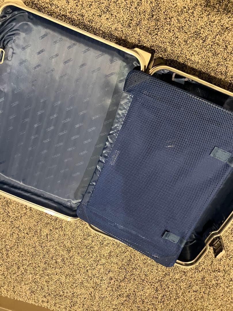 RIMOWAリモワトパーズ35リットルused二輪ジュラルミン