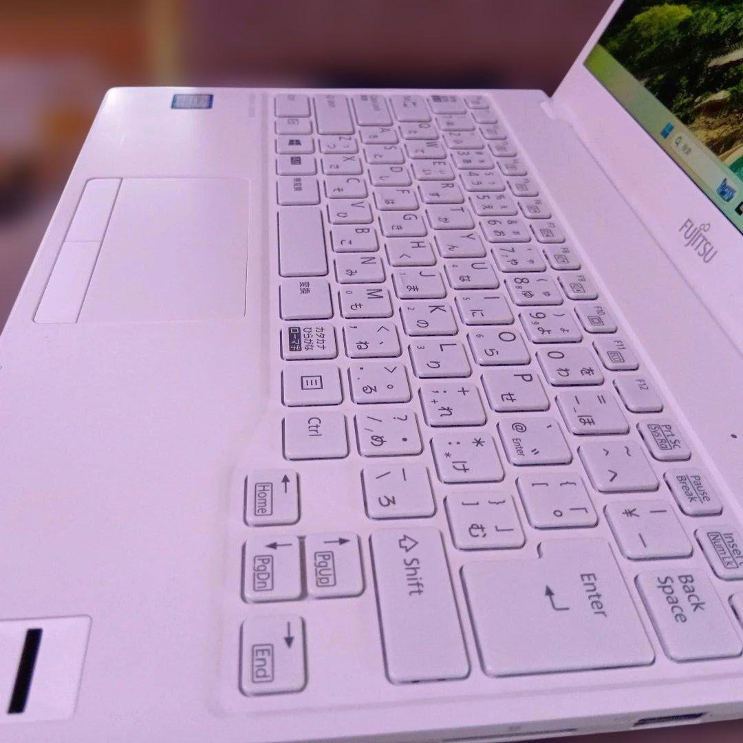 Z② 富士通　ＦＭＶＵ9B3WDA　UH90/B3