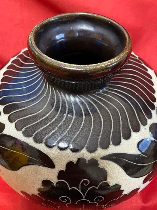 壺　かなり古い　珍品　陶芸品