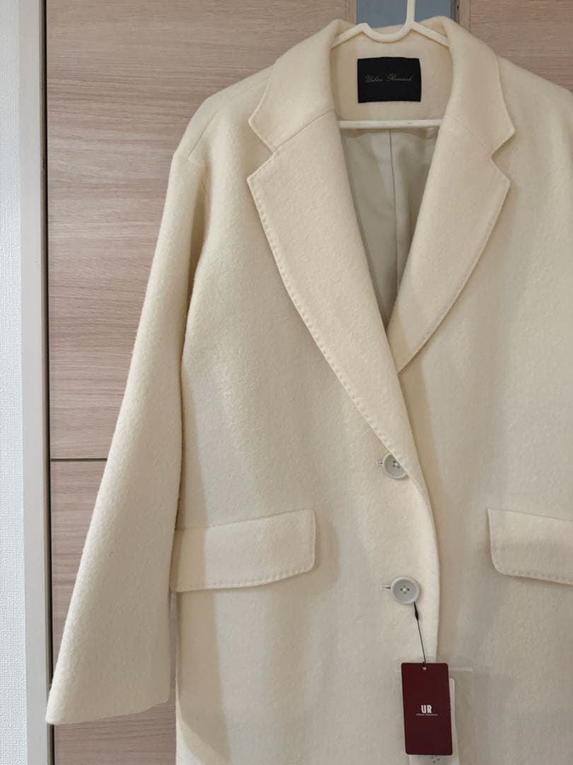 新品未使用タグ付き　オフホワイト　クリーム色 チェスターコート ウール90%