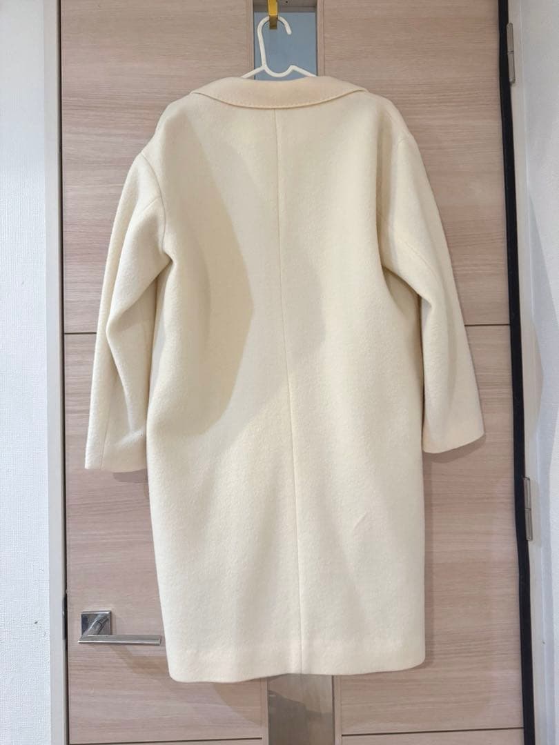 新品未使用タグ付き　オフホワイト　クリーム色 チェスターコート ウール90%