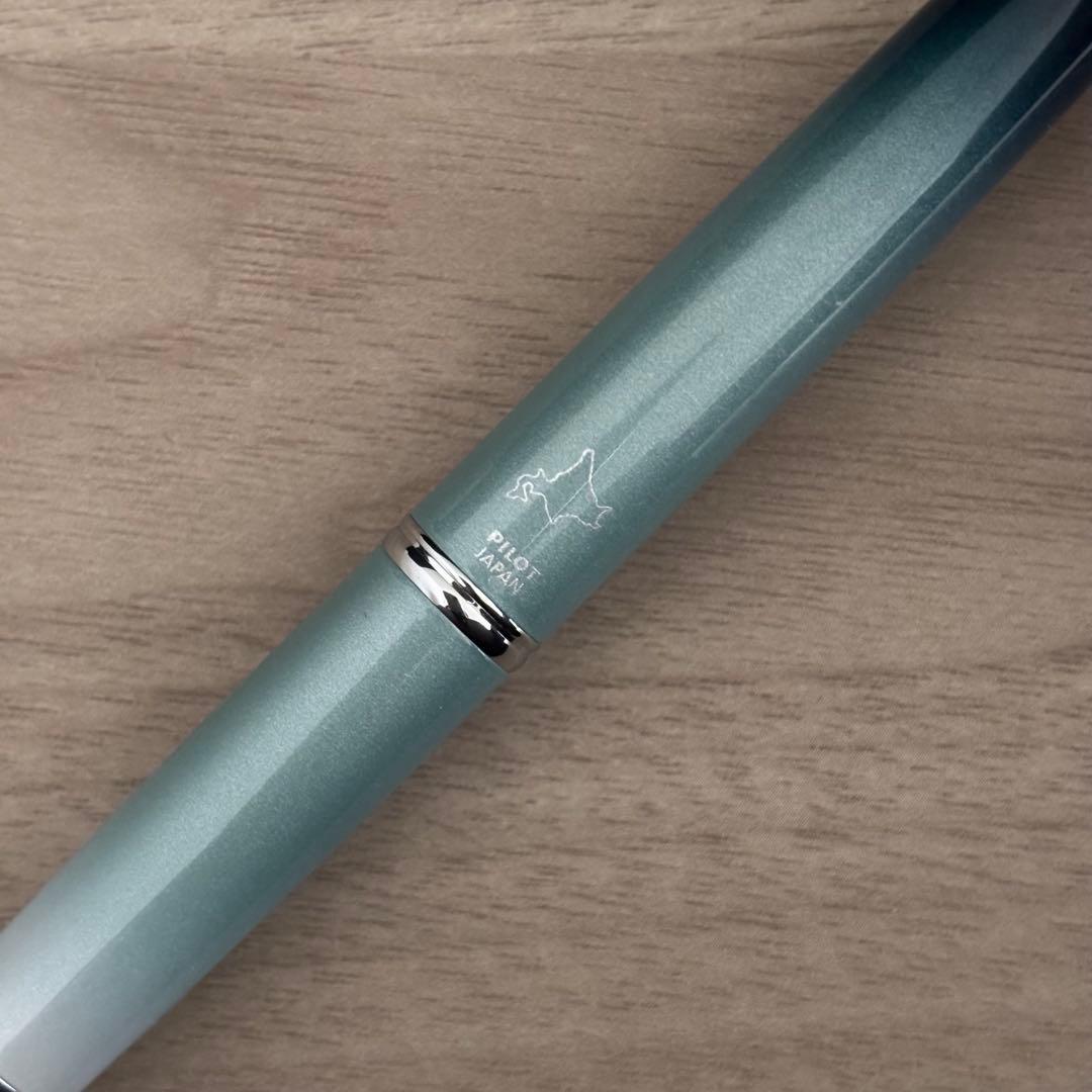 【美品】パイロットキャップレスデシモ群来Fニブ万年筆