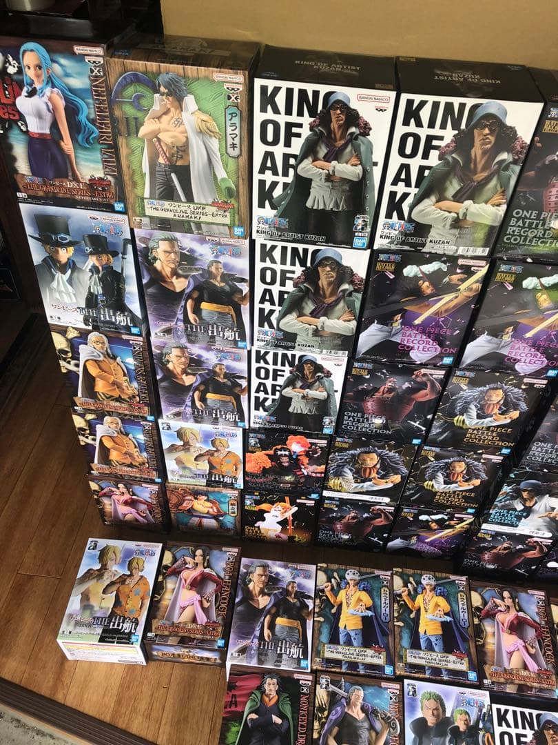 ワンピース　フィギュア　ミホーク　ゾロ　ガープ　ロー　クザン　クロコダイル63個