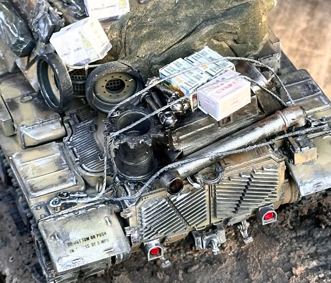 完成品プラモデル1/35タミヤ製アメリカM60A1リアクティブアーマー