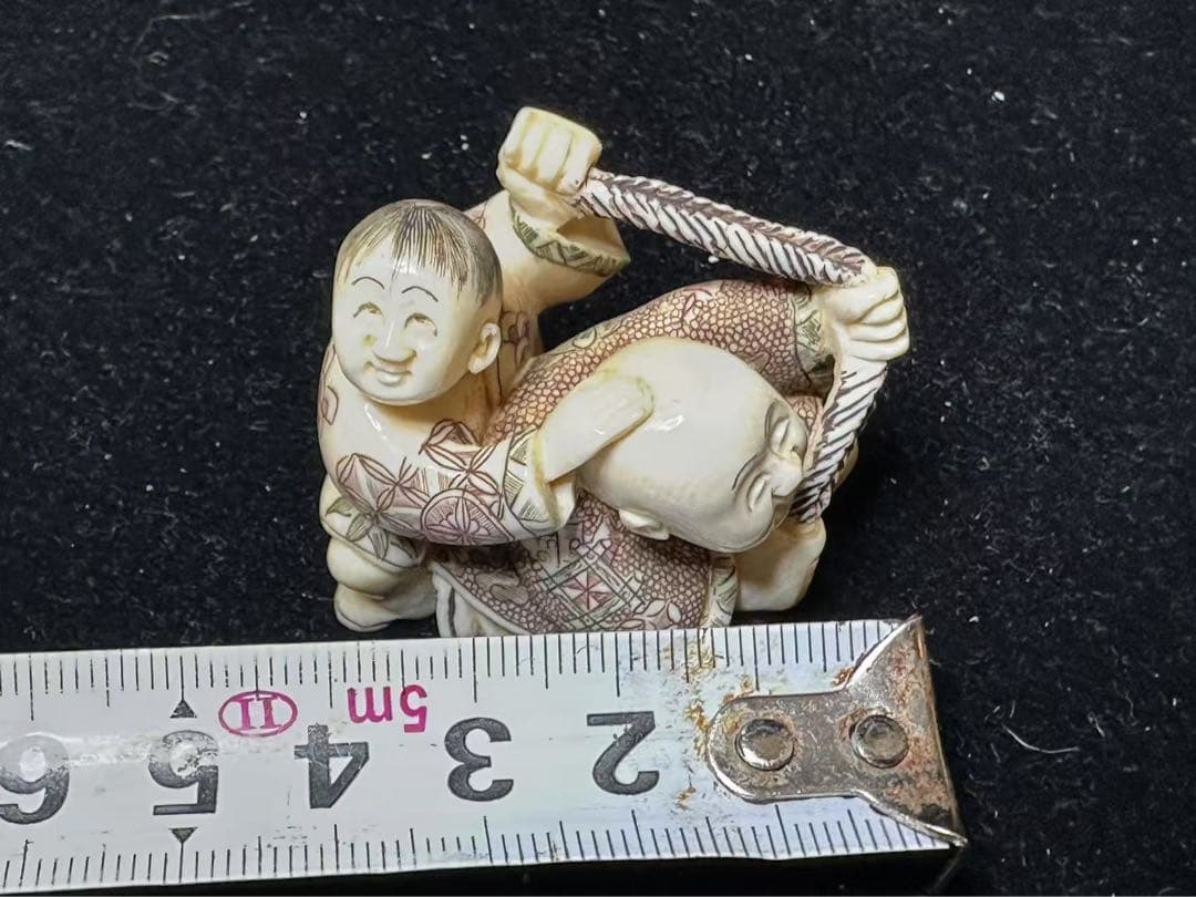 根付　置物　アンティーク　天然素材　彫刻 古美術品　細密細工　骨董コレクション