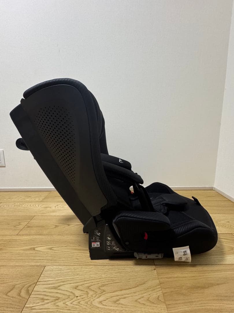エールベベ パパット グランス ISOFIX ジュニアシート カーボンブラック