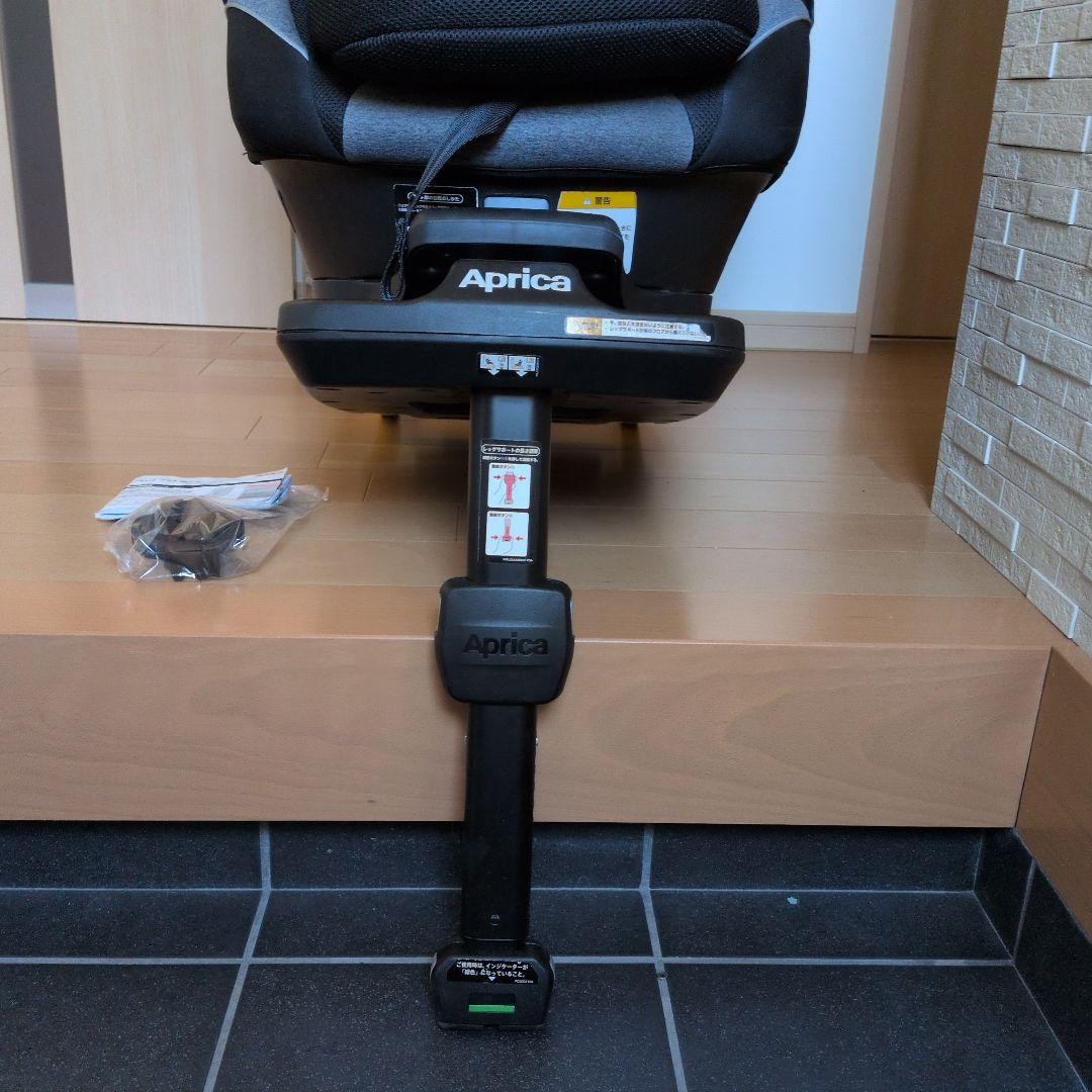 Aprica　クルリラ　プラス　360℃セーフティ 車用チャイルドシート