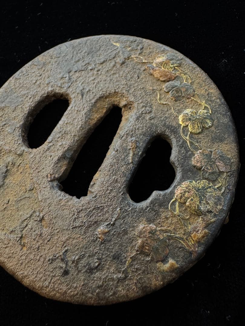 無銘 鉄地鐔 蔦図 鍔 拵 日本刀 刀装具 骨董 古美術 江戸時代