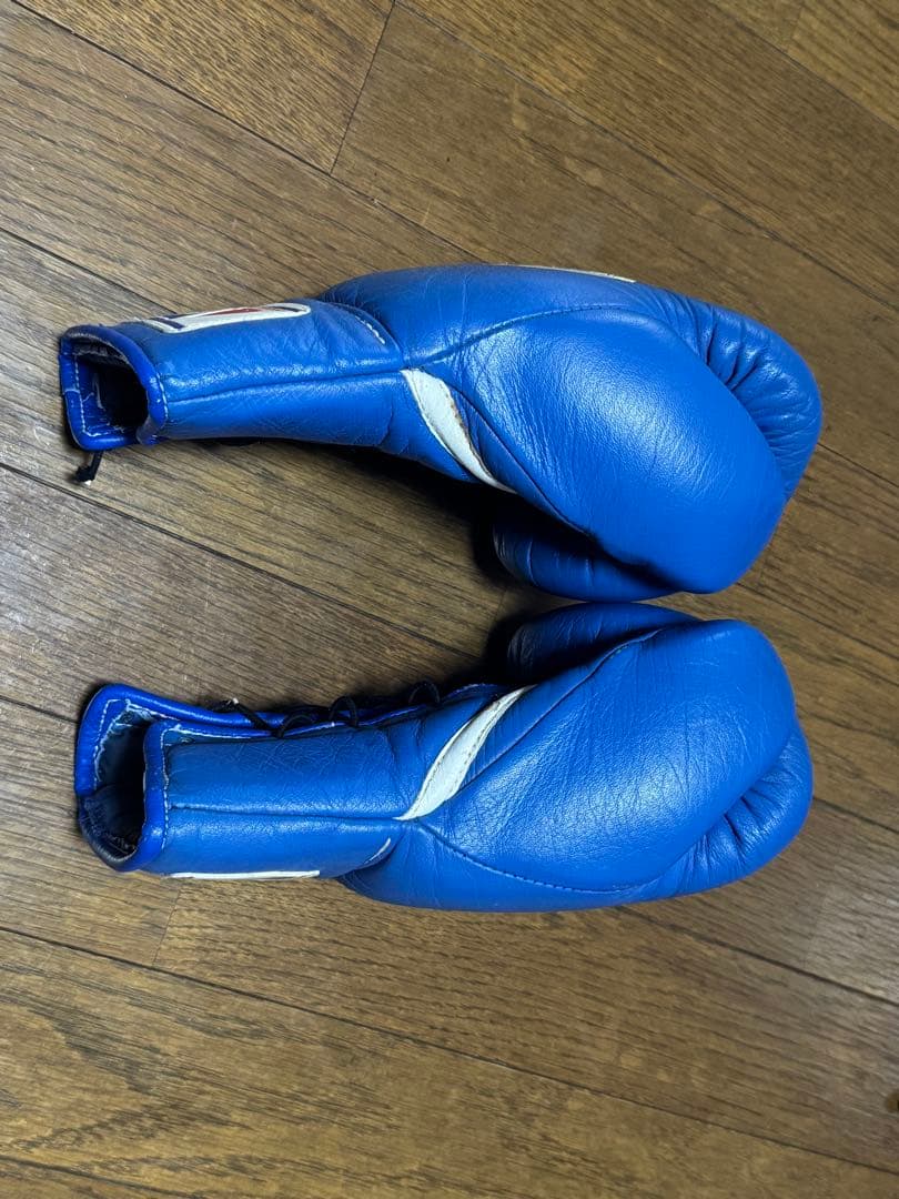 引退値下げ！送料無料　Winning ボクシンググローブ 8oz 青　ウイニング