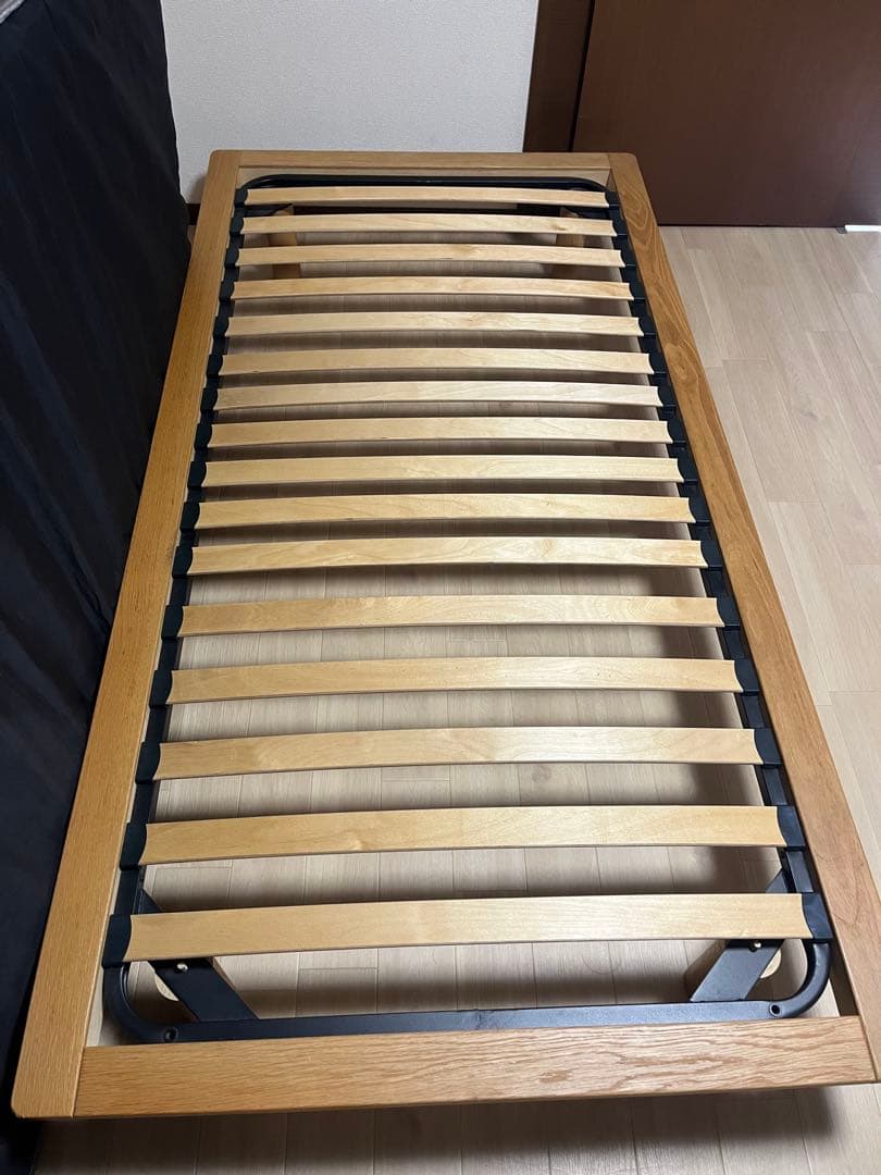 4*1様 ベッドフレーム【無印】、マットレス【ニトリ】