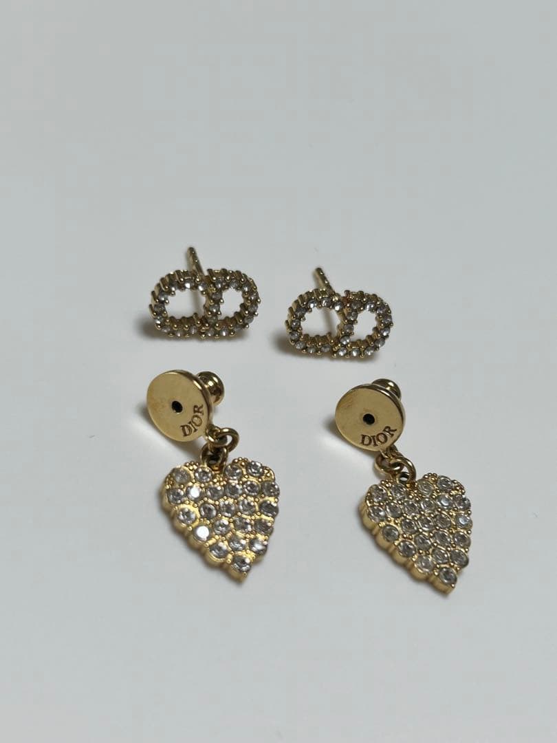 Dior ハート型ピアス クリスタル付き