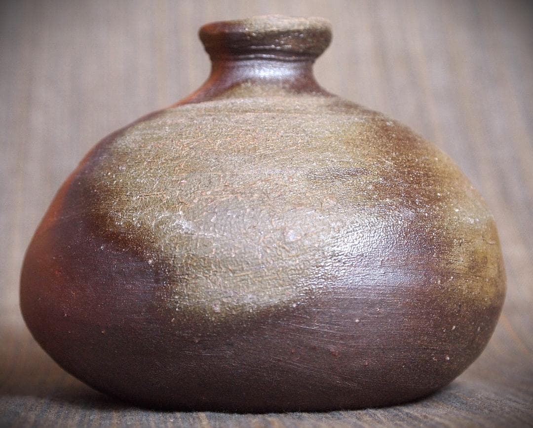 人気作家★中村和樹【師：中村真・中村六郎】★備前【窯変】徳利★共箱・布