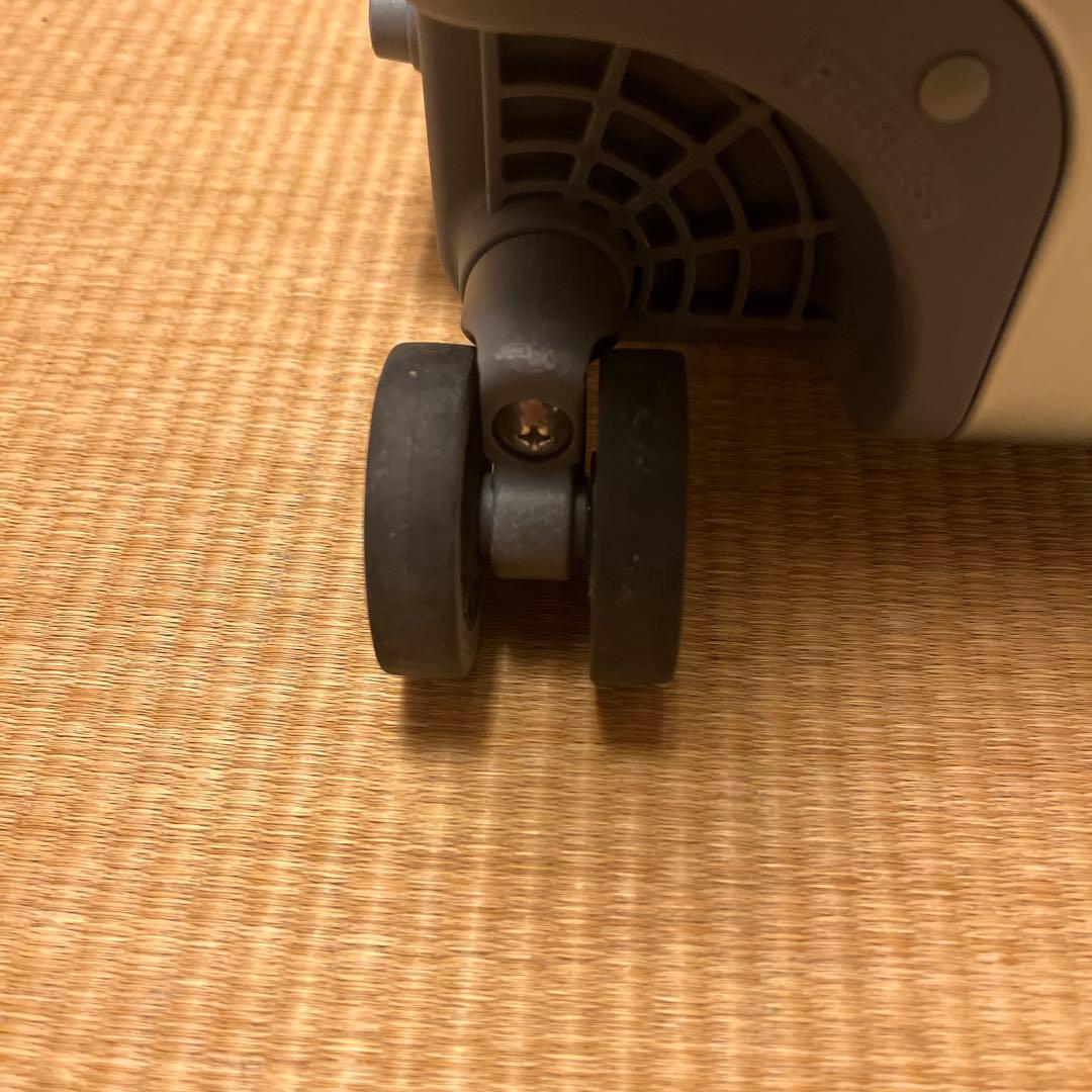 イノベーター アルミ スーツケース 70l