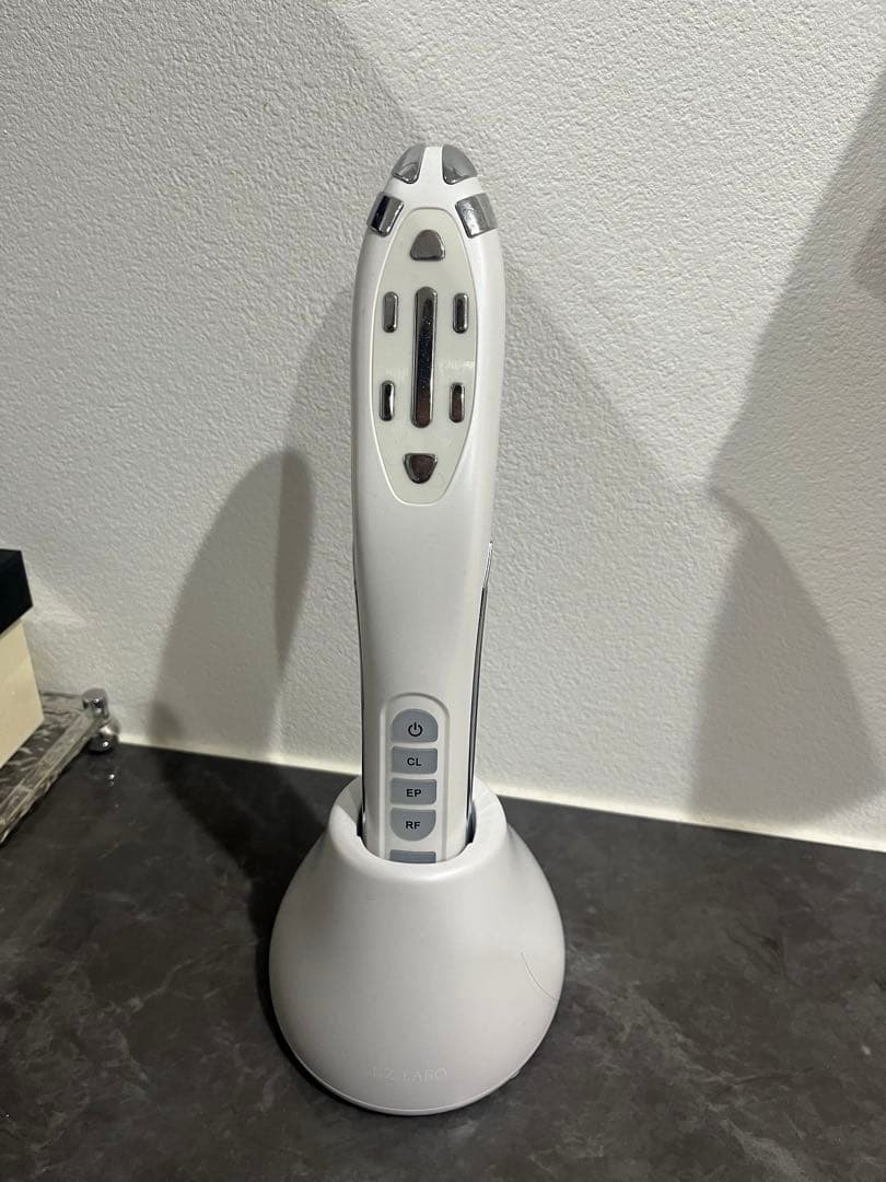 エステティックサロン　シーズラボ　美顔器