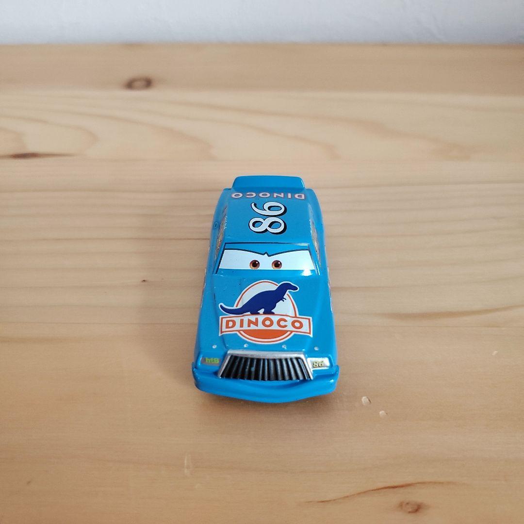 カーズ　トミカ　チック・ヒックス　DINACOタイプ　マックイーン　ミニカー