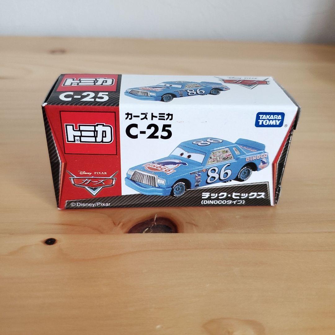 カーズ　トミカ　チック・ヒックス　DINACOタイプ　マックイーン　ミニカー