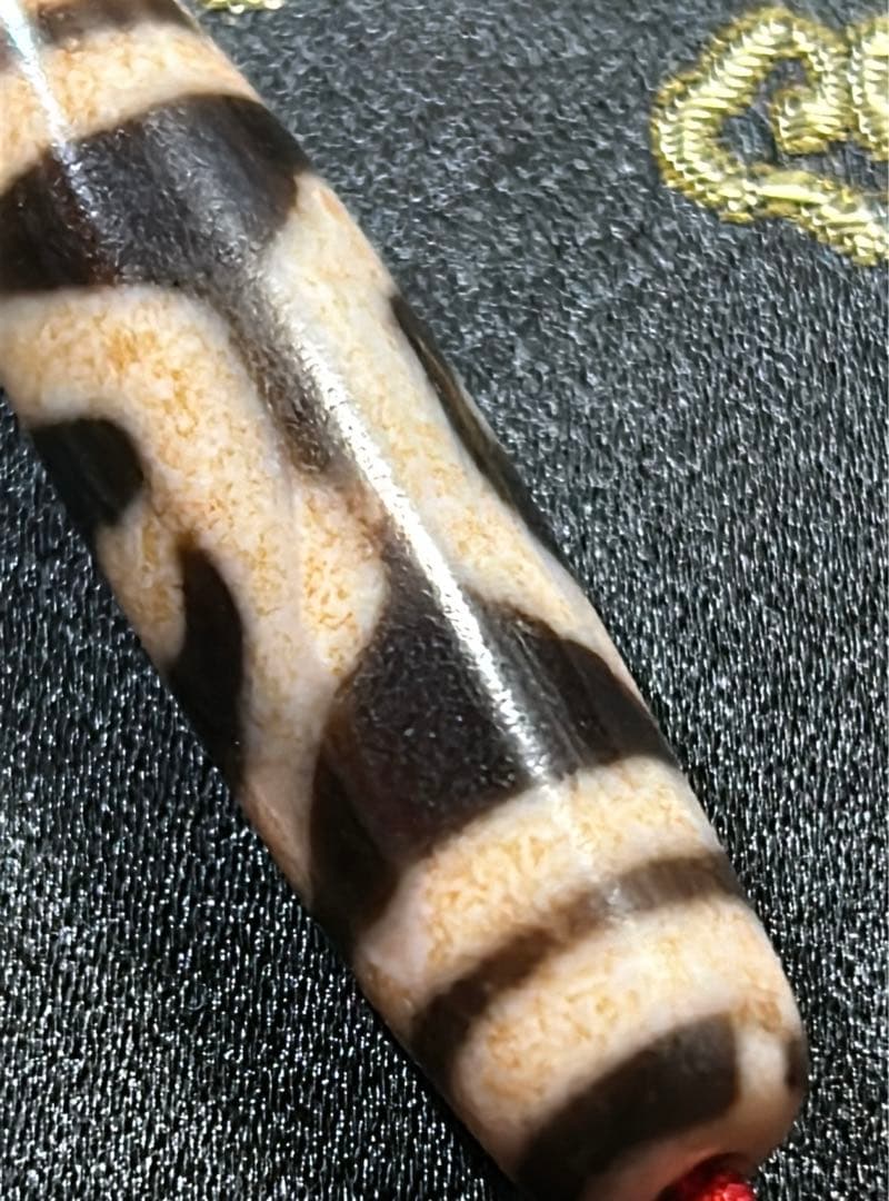 大鵬鳥天珠　朱砂　老天珠　台湾至純天珠／送料込　匿名発送／チベット　天珠　お守り