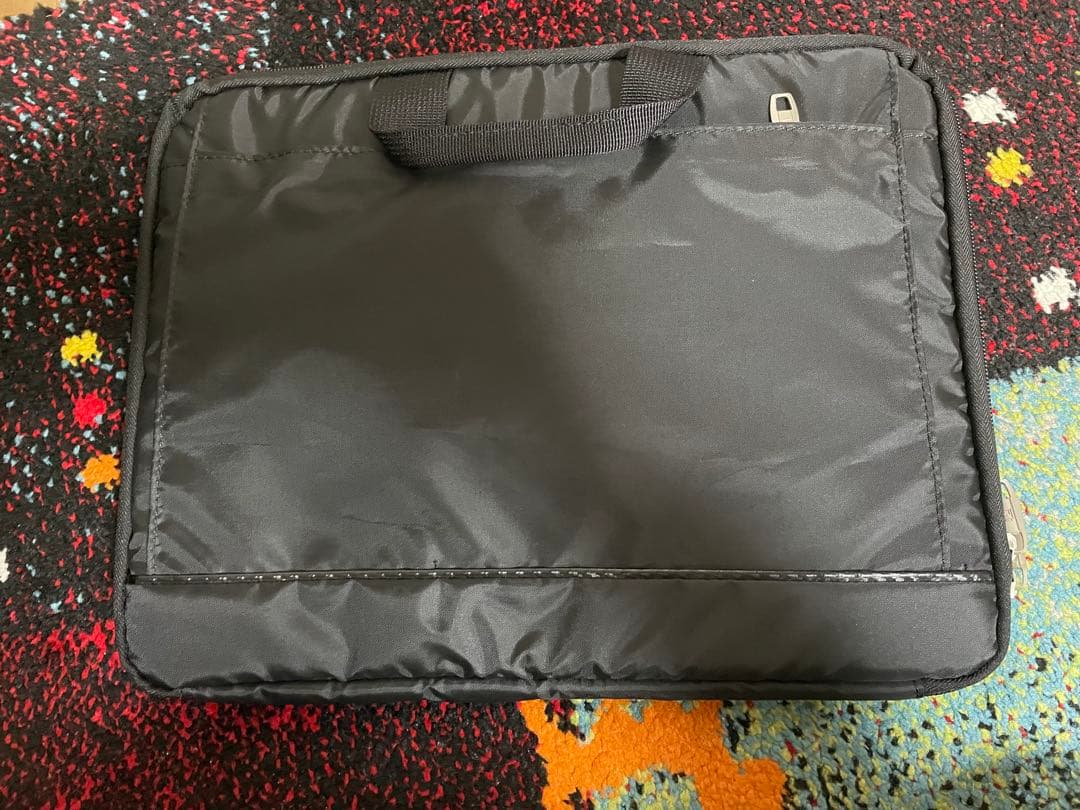 【値下げしました】スーツケース　プラスワンラゲージ黒　機内持込　35ℓ