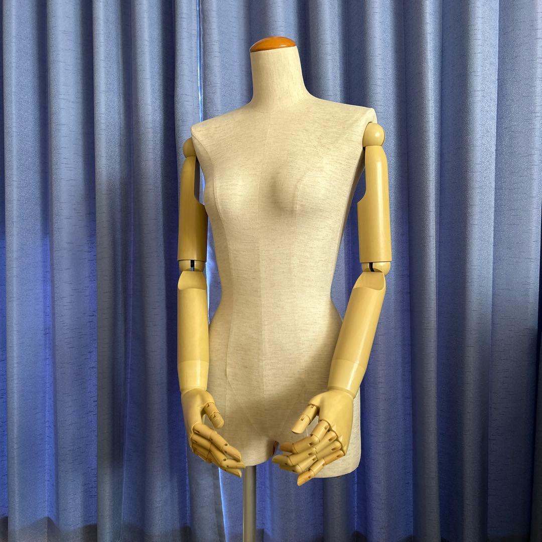 トルソー　可動式ベージュフルボディマネキン　アーム付き