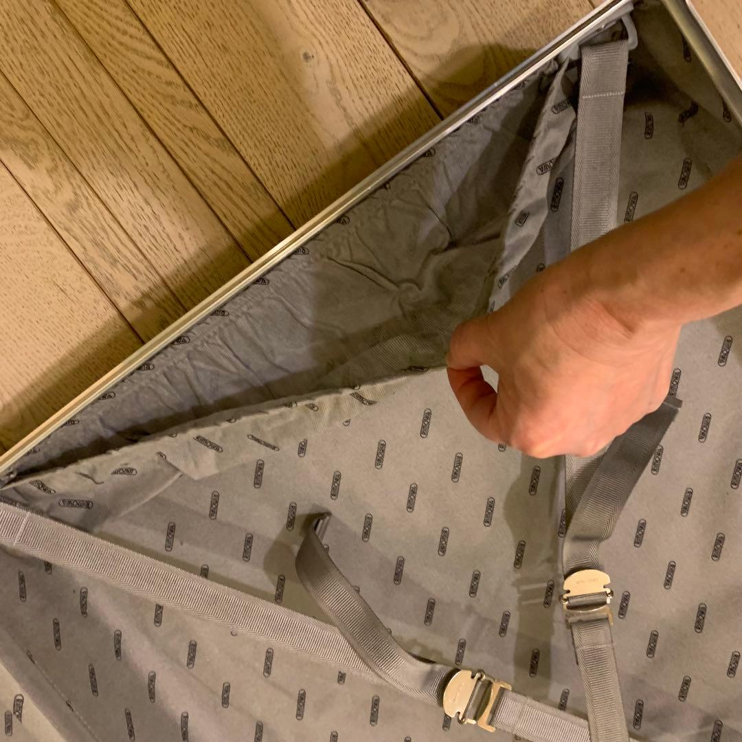 リモアスーツケース　2輪　サイドハンドル