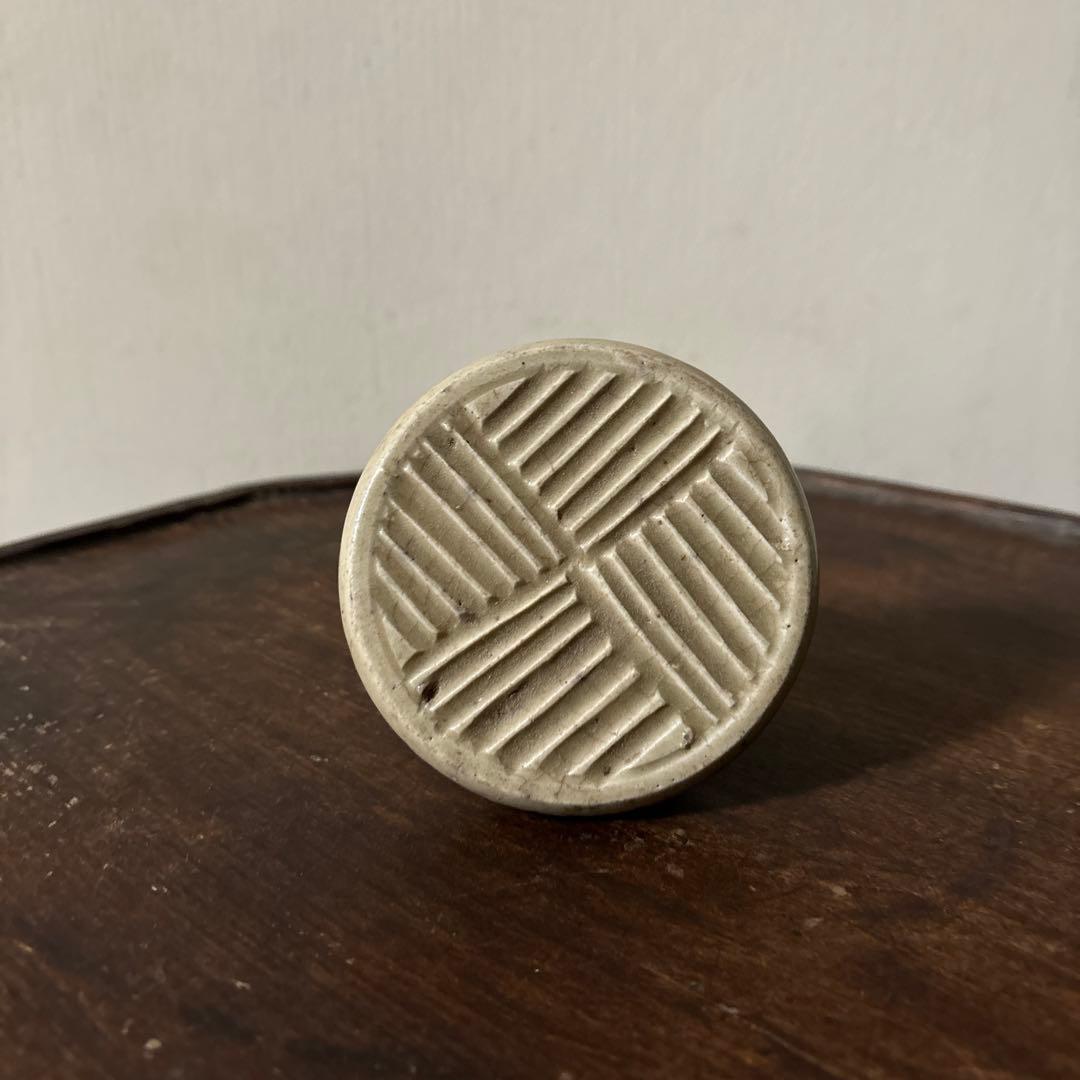 李朝餅型　④ 菓子型　白磁　堅手　韓国アンティーク　古道具　古民芸　古陶磁